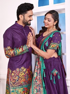 Ce beau combo assorti de Kurta et de Lehenga pour hommes de présentation de couple pour la saison des festivals - Product Image 6