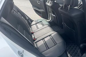 Mercedes-AMG E63 S Wagon 2016 Usado, ~27,800 Millas, V8 Biturbo, Tracción en las Cuatro Ruedas, Frenos de Cerámica de Carbono, Sin Modificar - Product Image 5