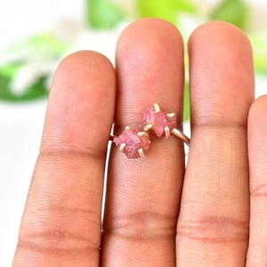 Anillo de piedras preciosas en bruto de rubí africano Natural, ajuste de Punta chapada en oro, regalo de joyería de piedras preciosas en bruto elegante para mujer - Product Image 1