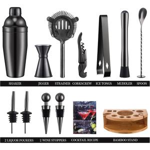 Ensemble de bar noir élégant avec support en bois Verres élégants pour les cadeaux de divertissement de bar à la maison et l'affichage moderne de l'Inde - Product Image 4