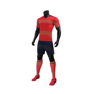 Uniforme de fútbol sublimado personalizado de la mejor llegada, uniformes de fútbol de equipo de entrenamiento cómodos, uniforme de fútbol de jugador de manga corta - Product Image 1