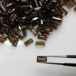 ควอตซ์สโมคกี้ธรรมชาติ 6x3 มม. ทรงบาแกตต์เจียระไนแบบสเต็ปคัท คุณภาพดีที่สุด สำหรับทำเครื่องประดับ - Product Image 1