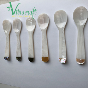 Cuillères à caviar de nombreux modèles Fabriqué à partir de nacre combinée avec des incrustations de diverses coquilles naturelles Service parfait Caviar - Product Image 6