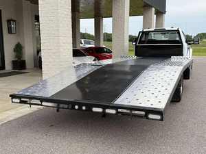 Limpia 2023 F o r d Super Duty XL Dually Car Hauler - Product Image 3