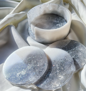 Ensemble de sous-verres ronds carrés en résine époxy de haute qualité avec fixateur de tampons de cuisine d'Inde - Product Image 5