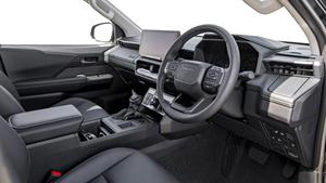 Oferta Especial 2026 TOYOTA HILUX TRAVO OVERLAND PLUS 2.8D – NEGRO / VOLANTE A LA DERECHA / VOLANTE A LA IZQUIERDA - Product Image 2