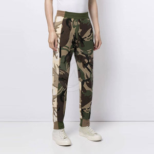 กางเกงจ็อกเกอร์พิมพ์ลายพรางสำหรับผู้ชายดีไซน์ใหม่ล่าสุดผลิตสูงน้ำหนักเบาสไตล์ลำลองมีฉลากส่วนตัว - Product Image 2