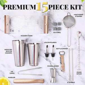 Ensemble de shakers à cocktail en acier inoxydable avec base et couvercle en bois élégants pour mariages et événements spéciaux - Product Image 2