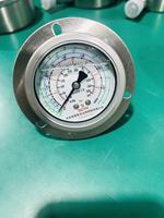 SOTK Shock-resistant DN100 Industrial Stainless Steel Pressure Gauge 0-15000 psi Range Silicone Oil Filled 3-Year Warranty OEM