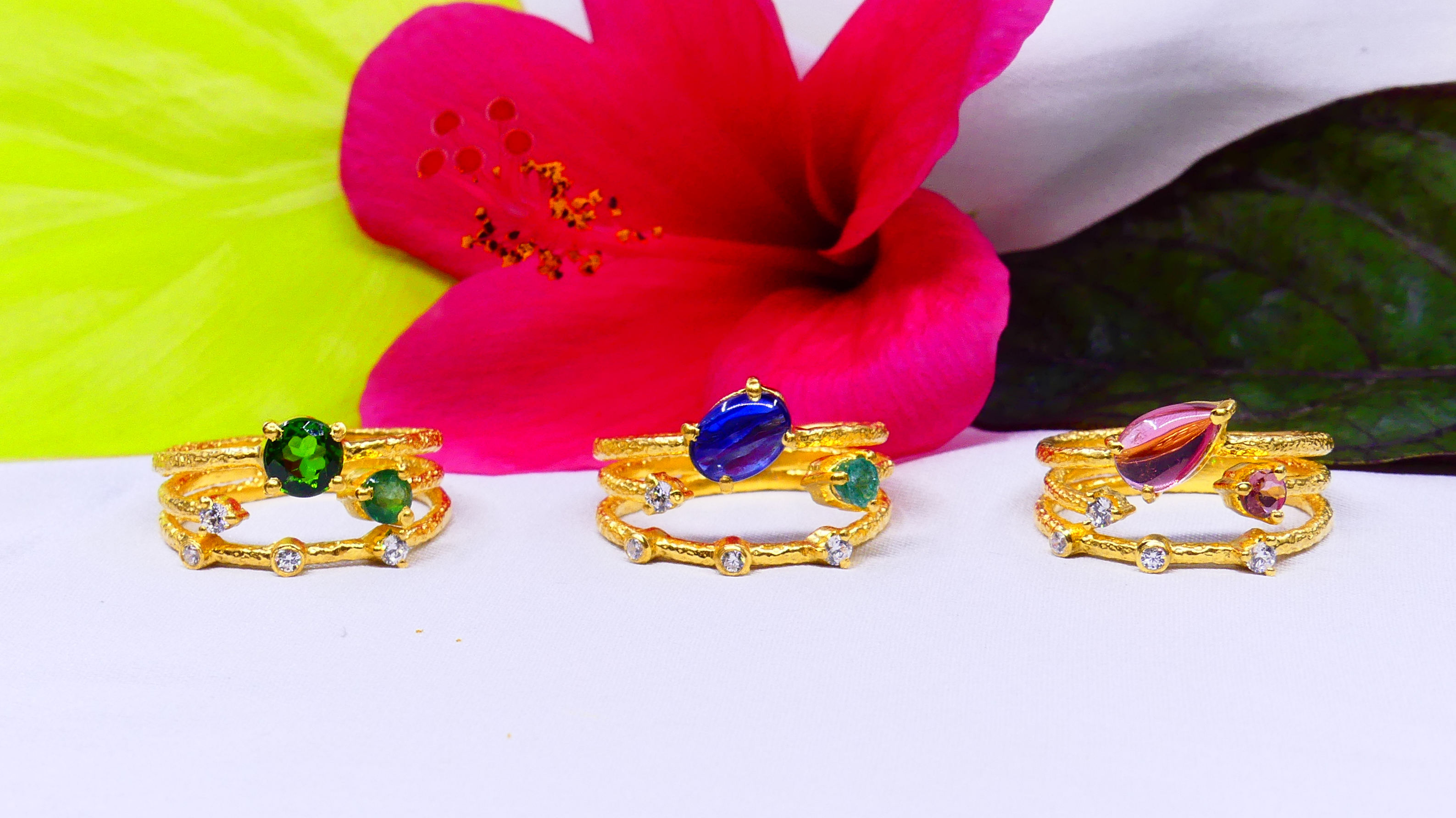 สีเหลือง