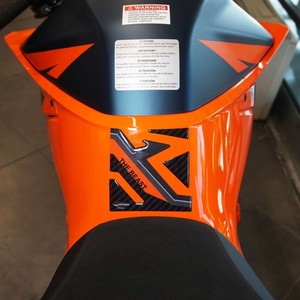 Protezione Serbatoio 3D Adesiva Compatibile con Moto KTM 1290 Super Duke R 2021 - Product Image 1