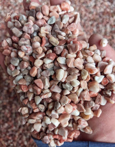 VENTE EN GROS DES PIERRES LISSES ET RONDES DU VIETNAM PIERRES BLANCHES NATURELLES POUR L'APPLICATION DE VILLA - Product Image 2