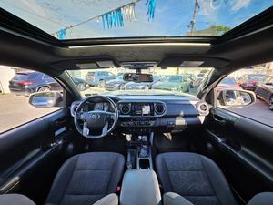 CLEAN 2017 para Tacoma TRD off Road V6 Double Cab 4WD Left Hand Drive - Product Image 4