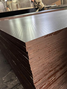 ไม้อัดป้องกันการลื่นเคลือบฟิล์ม ผลิตจากไม้ยูคาลิปตัส ใช้กาวฟีนอลิก สำหรับงานก่อสร้าง จากประเทศเวียดนาม - Product Image 5