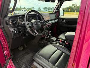 Jeep Wrangler Unlimited Rubicon 392 Edición Final 2024, SUV 4x4 Automático con Techo Corredizo, Faros Delanteros, Cámara Trasera de 360°, Asientos Eléctricos - Product Image 2