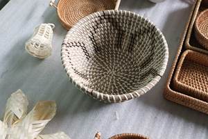 Bandeja de mimbre tejida a mano Bandeja de mimbre natural para servir para decoración y organización del hogar Respetuoso con el medio ambiente Hecho en Vietnam - Product Image 6