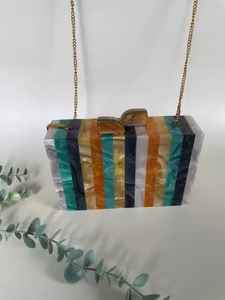 Luxury Handmade Epoxy Resin Clutch Imitation Pearl Luxury Butterfly Solid Charm Clutch Complete Women's Wedding Creative Design - Product Image 5