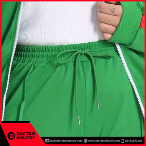 ชุดวอร์มผ้ากำมะหยี่สำหรับผู้หญิงเสื้อผ้าแฟชั่นสะท้อนแสงสำหรับฤดูหนาวผลิตตามสั่งมีไซส์พิเศษ - Product Image 6