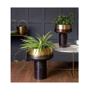 Jardinière en métal avec finition double ton pour décoration de maison et de jardin Jardinière en fer pour décoration de fleurs et de plantes - Product Image 3