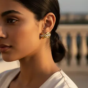 Boucles d'oreilles clous en or rose vintage en forme de cœur avec or 14 carats et zircon pour fiançailles féminines - Product Image 1