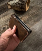 Dompet Kulit Pria LCR-0052 Vintage Full Grain dengan Tempat Kartu, Kantong Depan, Warna & Logo Dapat Disesuaikan, Kualitas Tinggi untuk Penggunaan Sehari-hari