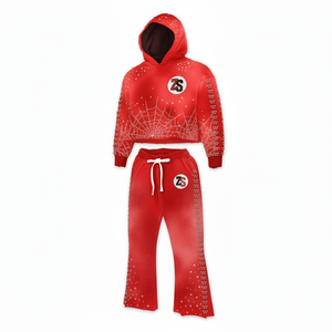 Chándal de cremallera roja de Spandex de poliéster de 365 GSM Premium con chándales de logotipo personalizado de transferencia de calor de telaraña de diamantes de imitación para invierno - Product Image 1