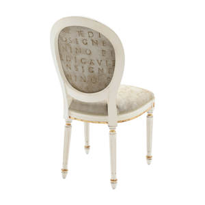 Chaise de salle à manger en acajou massif sculpté à la main avec rembourrage Utilisation intérieure pour appartements - Product Image 4