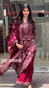 Nuevo Conjunto Tradicional de Kurta y Palazzo con Dupatta, Tela de Muselina con Estampado y Adornos de Espejo, de Secado Rápido - Product Image 3