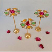 Ensembles de bols Urli en métal doré Bougeoirs flottants décoratifs pour mariages Diwali Pooja et décoration intérieure ethnique à bas prix