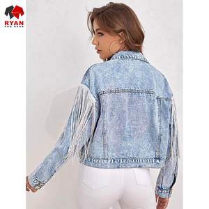Chaqueta Vaquera Premium para Mujer con Diseño Clásico, Ajuste Cómodo y Textura de Tela Suave - Product Image 2