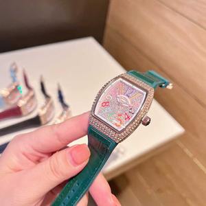 Reloj de Cuarzo de Lujo al por Mayor de Fábrica con Piedras Incrustadas y Bisel en Forma de Barril, Diseño de Alta Gama, Moda Asequible - Product Image 6