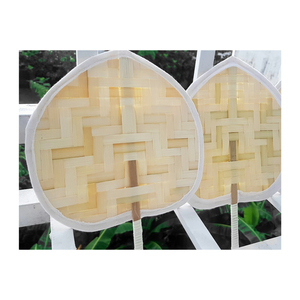 Ventiladores de mano de hoja de palma al por mayor | Fábrica directa de Vietnam | Bajo MOQ Entrega global rápida - Product Image 1