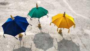 Paraguas de terciopelo para Decoración de mesa con soporte Rajasthani Jaipuri sombrillas decorativas para bodas Mehndi Dholki Boho Coastal Decor - Product Image 3