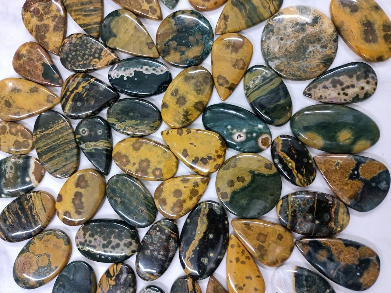 สีเขียว