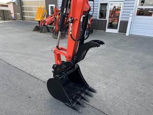 รถขุดขนาดเล็ก KX040 5 รุ่นปี 2025 พร้อมเครื่องยนต์ 40.4 แรงม้า ปั๊มไฮดรอลิกขั้นสูง และเกียร์ ดีไซน์กะทัดรัด - Product Image 5