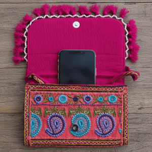 Gulbahaar Bohemian Floral Embroidered Clutch Bag Handmade Silk Lining Pearl Rhinestone Chain Fur Straps Decor Portable <b>Cover</b> - Product Image 6