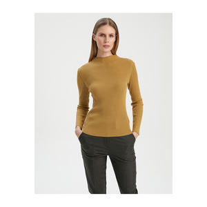 Pull en tricot à col rond en viscose mélangée pour femmes Modèle W24HQ331 - Product Image 3