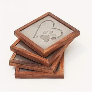 Dessous de verre rustique de forme carrée en bois d'acacia naturel fait main au design vintage avec support à bas prix - Product Image 2