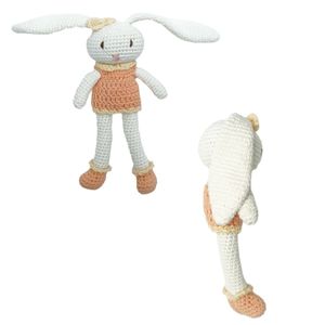 Muñeca de conejo minimalista de ganchillo con aspecto elegante Juguete hecho a mano para niños de Indonesia - Product Image 1