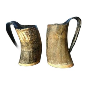 Tasse en corne naturelle pour les amateurs de culture historique et de verres faits à la main avec un attrait nordique authentique et un design solide - Product Image 5