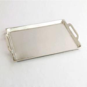 Plateau de service en acier inoxydable fait à la main le plus demandé Design sur pattes fini antique pour cadeaux de pendaison de crémaillère - Product Image 6