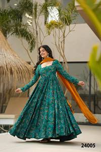 คอลเลกชันชุดแฟนซีพิมพ์ลายดิจิทัลเรยอนแคตตาล็อกเต็มรูปแบบมีจำหน่ายในอัตราขายส่งชุด Anarkali - Product Image 5