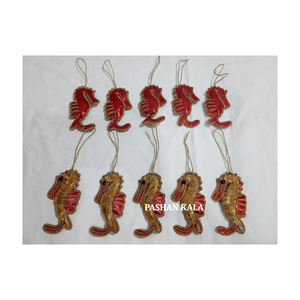 Adorno Navideño para Colgar en el Árbol de Navidad, Artículos de Decoración para el Hogar y el Jardín, Bordado Zari de Lujo Hecho a Mano por un Vendedor de Confianza - Product Image 1