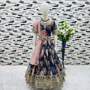 Robe indienne pour enfants VISHNU K DESIGN, dupatta en fourrure de renard lourde, georgette à manches courtes, toutes saisons, imprimé numérique, broderie, travail de séquence - Product Image 1