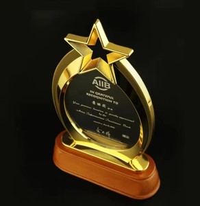 Trophées et plaques en forme de feuille en verre cristal étoiles claires personnalisées de haute qualité avec logo personnalisé - Product Image 3
