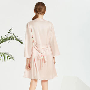 ชุดนอนผ้าไหมแท้ยาวถึงเข่าของผู้หญิงชุดคลุมนุ่มแบบ100% คลาสสิก19มม. ขายดี - Product Image 2