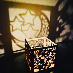 Lanterne en bois personnalisée bougeoir chauffe-plat découpé au laser cadeau de pendaison de crémaillère d'anniversaire bougeoir d'extérieur - Product Image 4