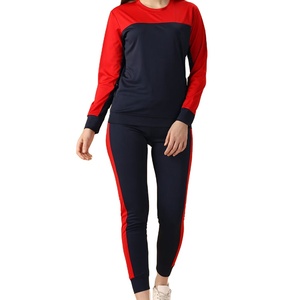 Ensemble de survêtement décontracté pour femme, respirant et durable, idéal pour l'hiver, deux pièces, style urbain tendance, vente en gros à prix réduit - Product Image 1