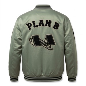 Blouson Bomber Oversize en Satin Unisexe Vert Sauge Noir avec Patchs en Chenille Brodés Logo Personnalisé OEM Streetwear - Product Image 2