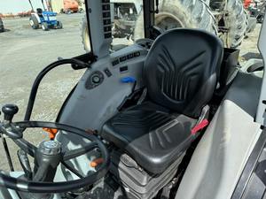 New Hollaind T4040N Tracteur d'occasion - Product Image 5